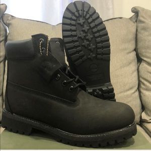 *BRAND NEW* Timberland 6inch Premium Black Nubuck